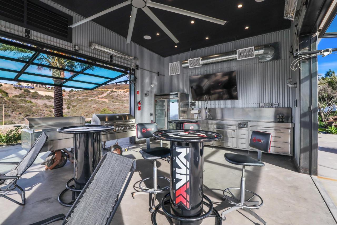 Iron Mansion Private Resort-Event Space 12000 Ft! Temecula Exterior foto