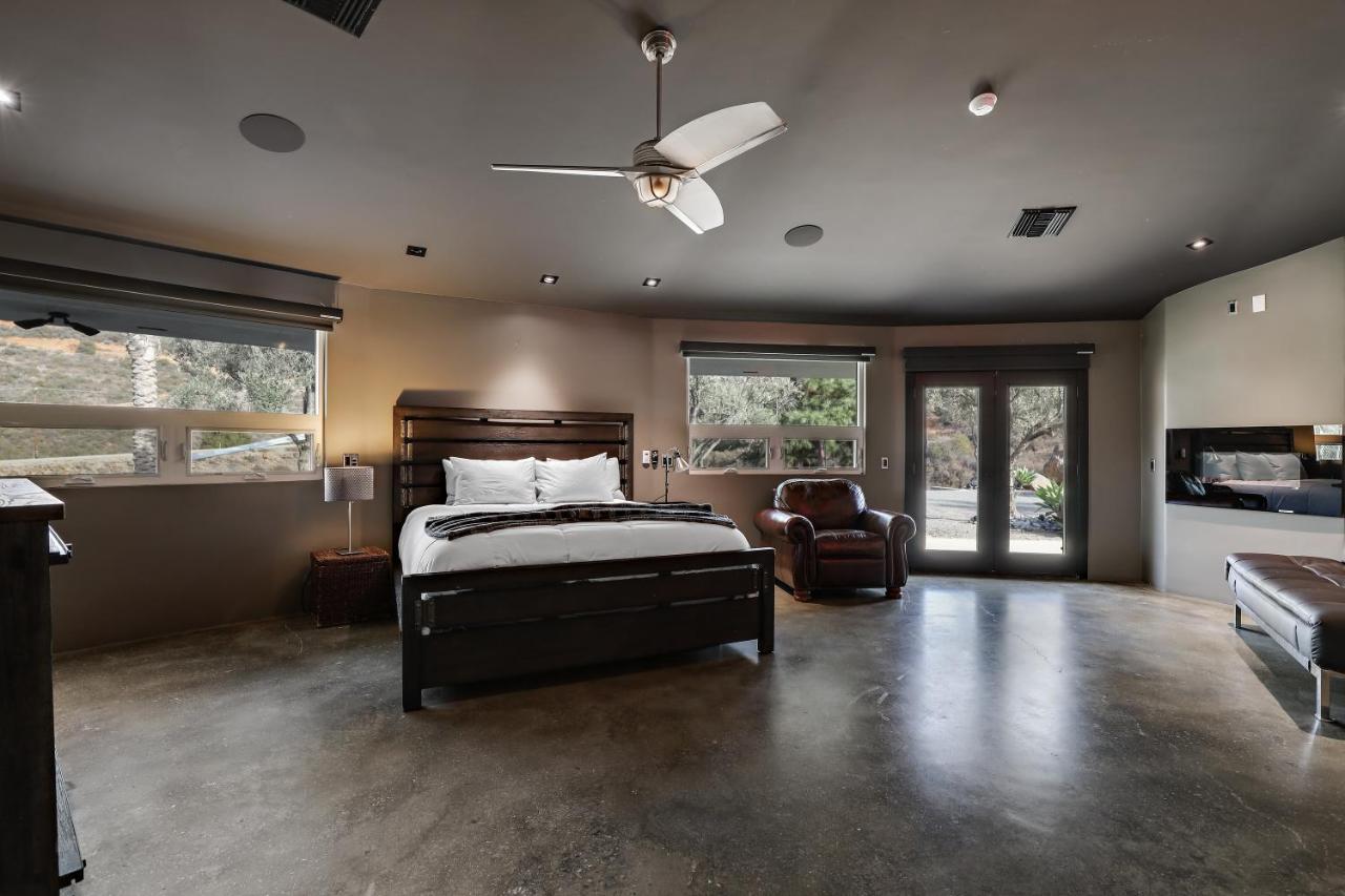 Iron Mansion Private Resort-Event Space 12000 Ft! Temecula Exterior foto